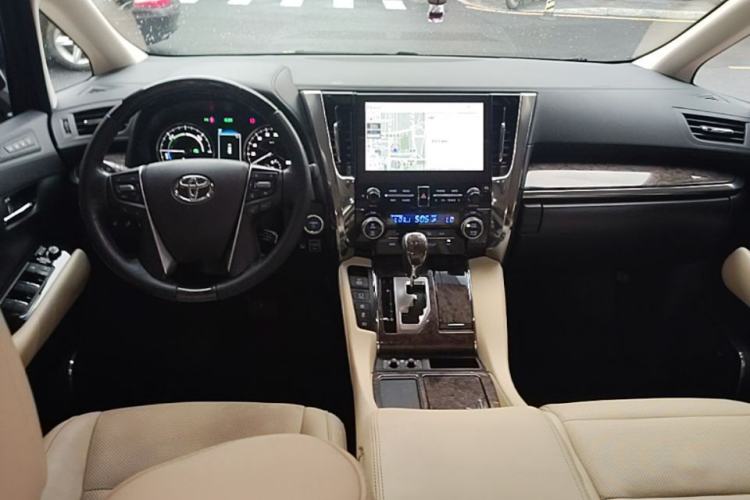 Used Toyota Alphard 2021 Dual-Motor 2.5L Premium Edition Center Console