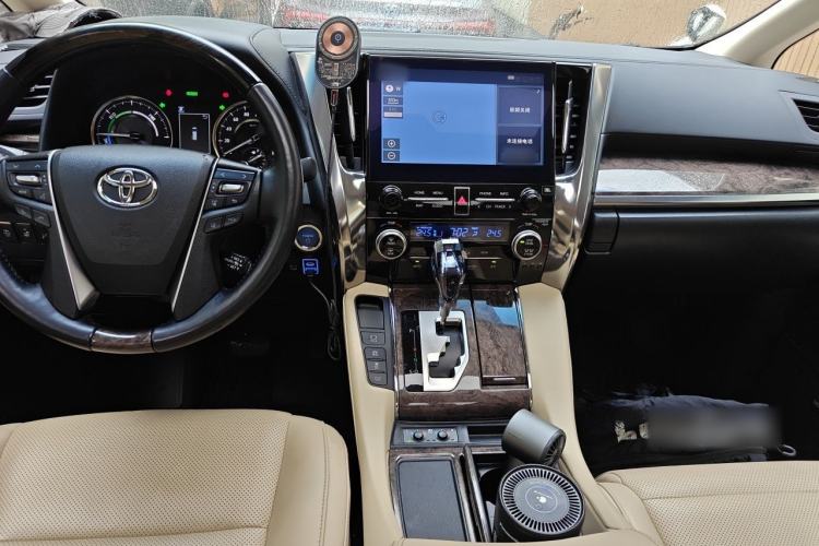Used Toyota Alphard 2021 Dual-Motor 2.5L Premium Edition Center Console