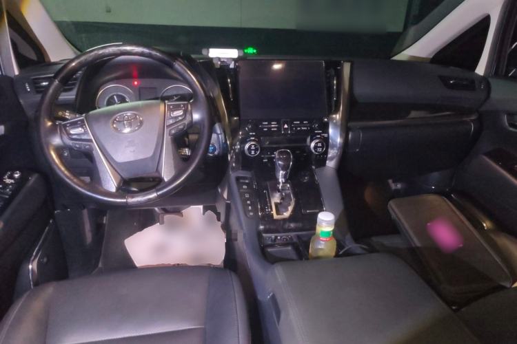 Used Toyota Alphard 2021 Dual-Engine 2.5L Luxury Edition Center Console