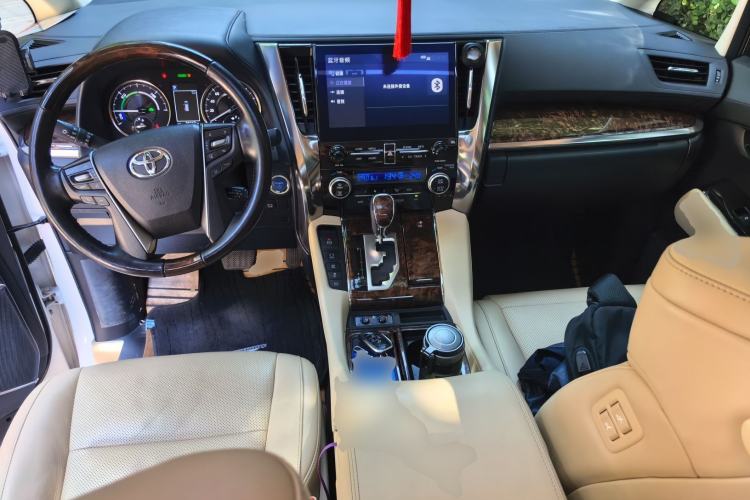 Used Toyota Alphard 2021 Dual-Engine 2.5L Luxury Edition Center Console
