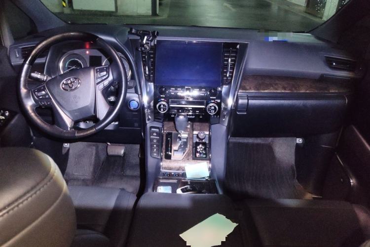 Used Toyota Alphard 2021 Dual-Motor 2.5L Premium Edition Center Console