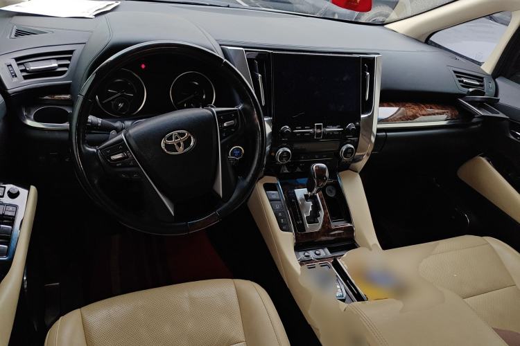 Used Toyota Alphard 2021 Dual-Engine 2.5L Luxury Edition Center Console