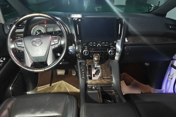 Used Toyota Alphard 2021 Dual-Motor 2.5L Premium Edition Center Console