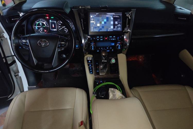 Used Toyota Alphard 2021 Dual-Motor 2.5L Premium Edition Center Console
