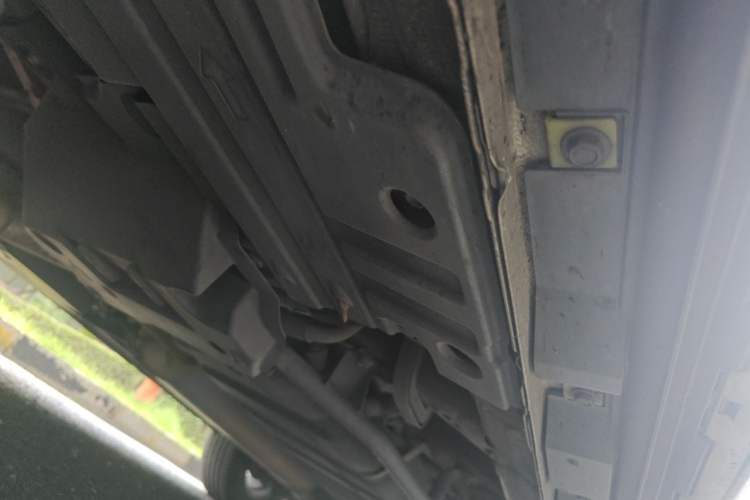 Used Toyota Alphard 2021 Dual-Engine 2.5L Luxury Edition Chassis Front Left