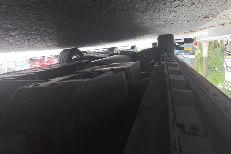 Used Toyota Alphard 2021 Dual-Engine 2.5L Luxury Edition Chassis Front Right