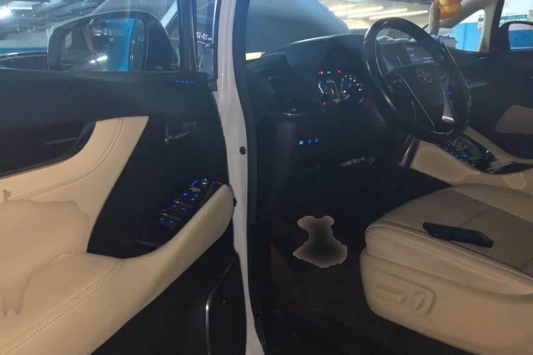 Used Toyota Alphard 2021 Dual-Engine 2.5L Luxury Edition Driver Seat