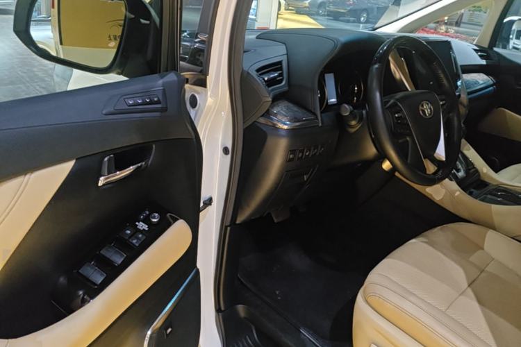 Used Toyota Alphard 2021 Dual-Motor 2.5L Premium Edition Driver Seat