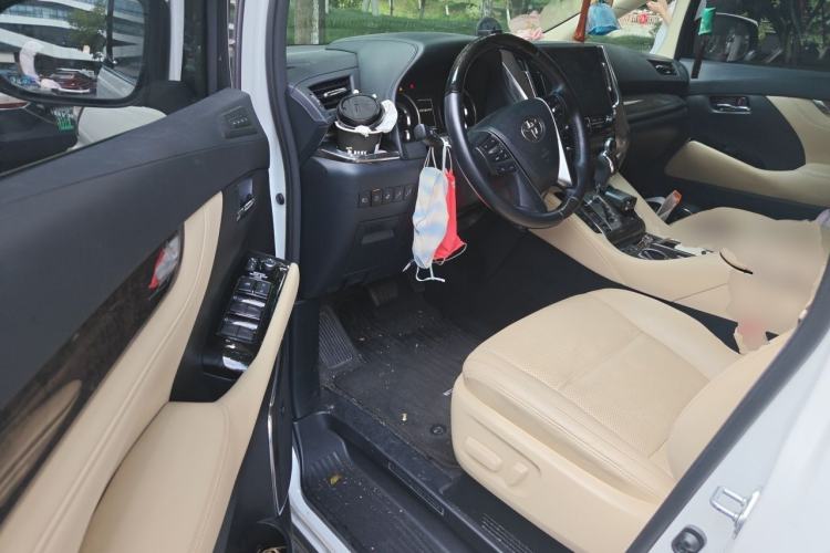Used Toyota Alphard 2021 Dual-Engine 2.5L Luxury Edition Driver Seat