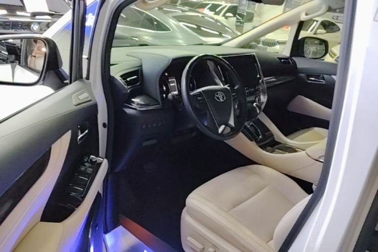 Used Toyota Alphard 2021 Dual-Motor 2.5L Premium Edition Driver Seat