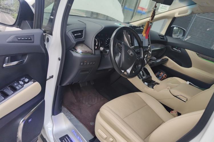 Used Toyota Alphard 2021 Dual-Motor 2.5L Premium Edition Driver Seat