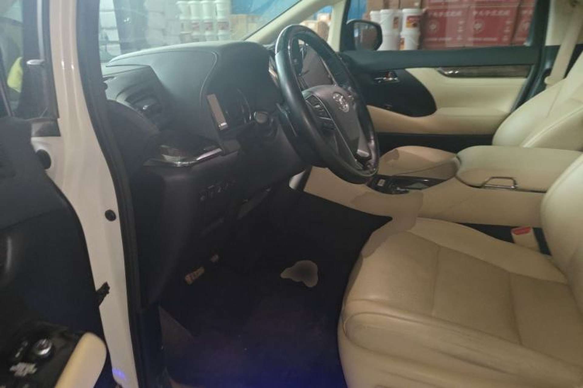 Used Toyota Alphard 2021 Dual-Motor 2.5L Premium Edition Driver Seat