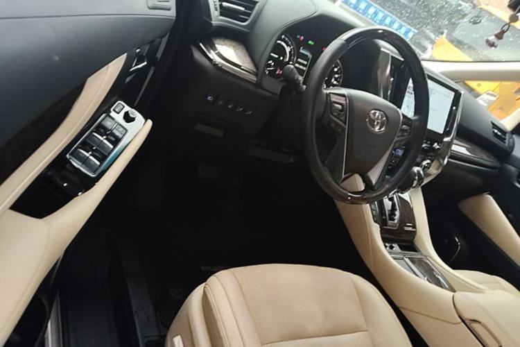 Used Toyota Alphard 2021 Dual-Motor 2.5L Premium Edition Driver Seat