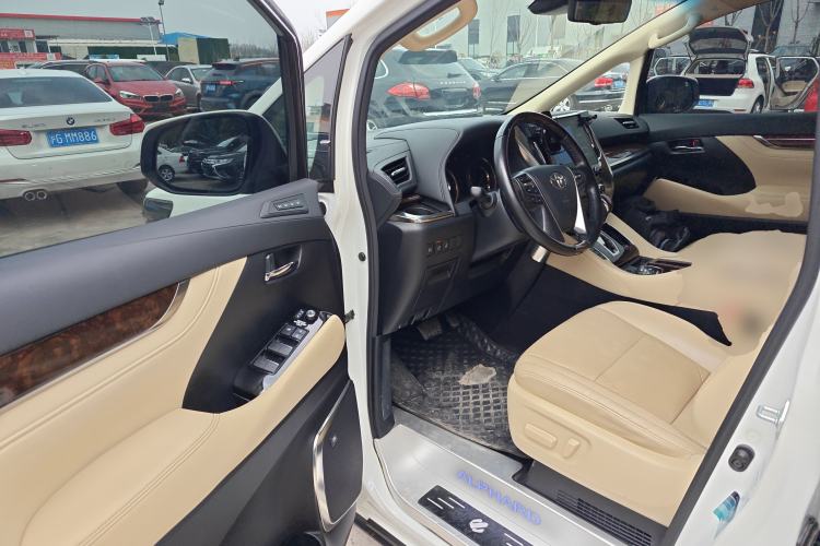 Used Toyota Alphard 2021 Dual-Engine 2.5L Luxury Edition Driver Seat