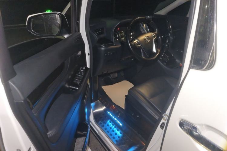 Used Toyota Alphard 2021 Dual-Engine 2.5L Luxury Edition Driver Seat