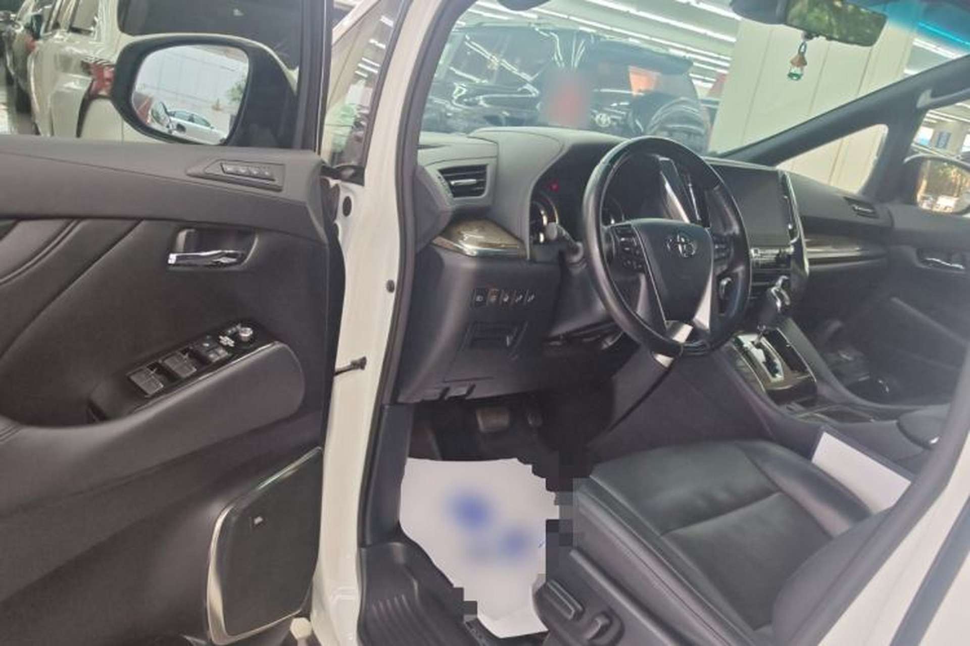 Used Toyota Alphard 2021 Dual-Engine 2.5L Prestige Edition Driver Seat