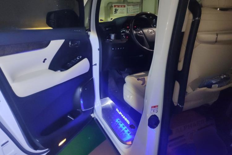 Used Toyota Alphard 2021 Dual-Motor 2.5L Premium Edition Driver Seat
