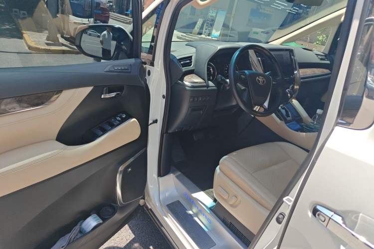Used Toyota Alphard 2021 Dual-Engine 2.5L Prestige Edition Driver Seat
