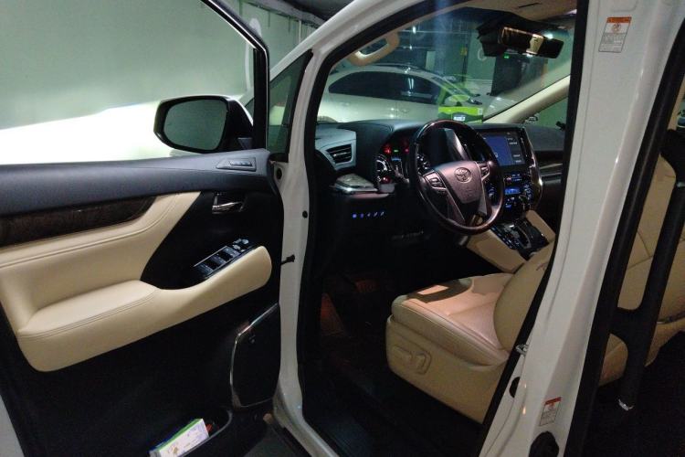 Used Toyota Alphard 2021 Dual-Engine 2.5L Prestige Edition Driver Seat