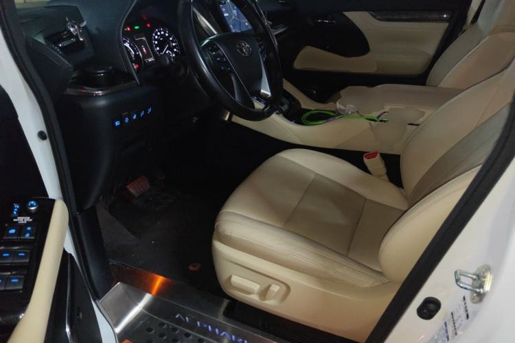 Used Toyota Alphard 2021 Dual-Motor 2.5L Premium Edition Driver Seat