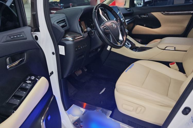 Used Toyota Alphard 2021 Dual-Motor 2.5L Premium Edition Driver Seat