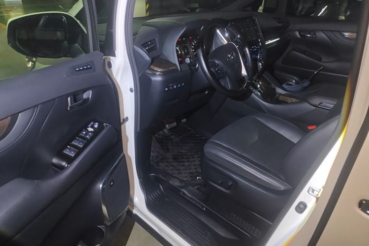 Used Toyota Alphard 2021 Dual-Engine 2.5L Prestige Edition Driver Seat