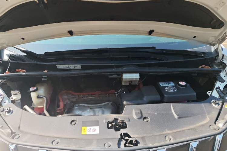 Used Toyota Alphard 2021 Dual-Engine 2.5L Luxury Edition Engine Bay