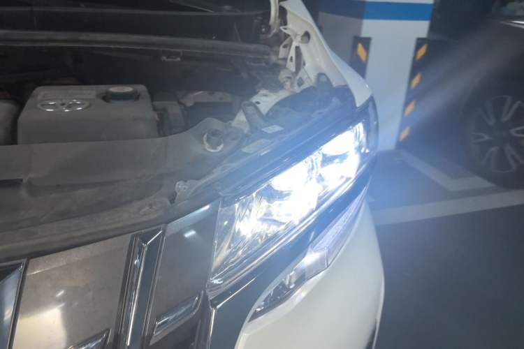 Used Toyota Alphard 2021 Dual-Engine 2.5L Luxury Edition Engine Bay Left