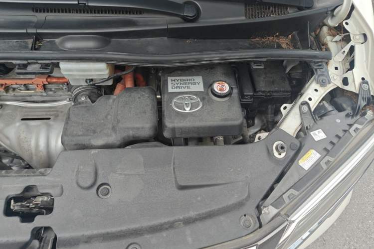 Used Toyota Alphard 2021 Dual-Engine 2.5L Luxury Edition Engine Bay Left