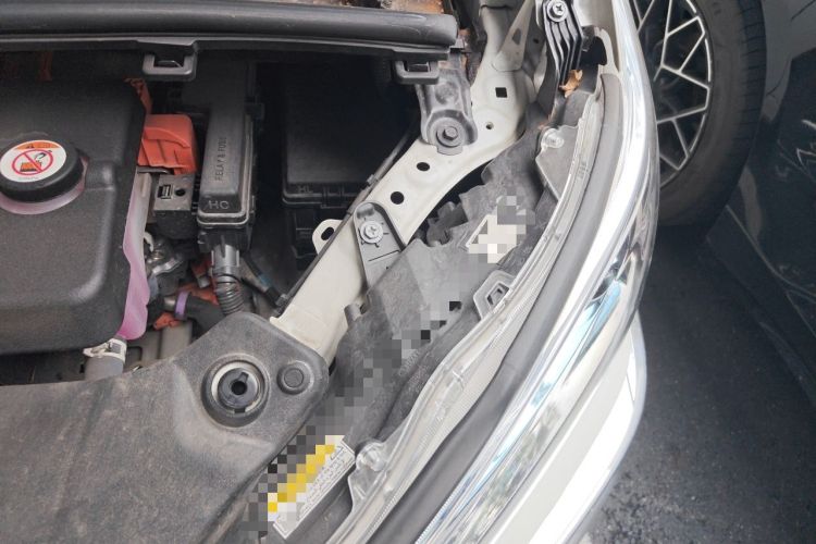 Used Toyota Alphard 2021 Dual-Engine 2.5L Luxury Edition Engine Bay Left