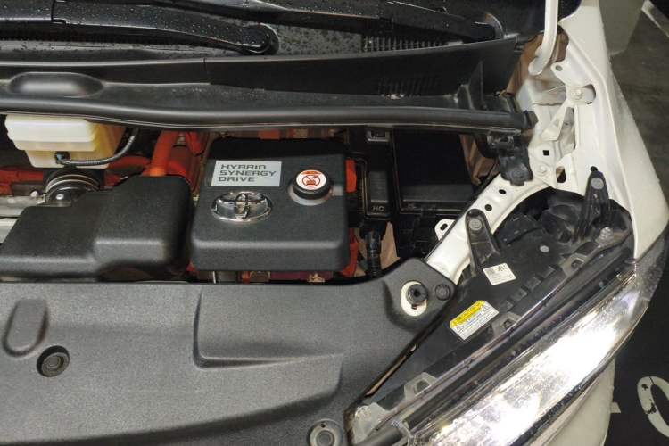 Used Toyota Alphard 2021 Dual-Engine 2.5L Luxury Edition Engine Bay Left