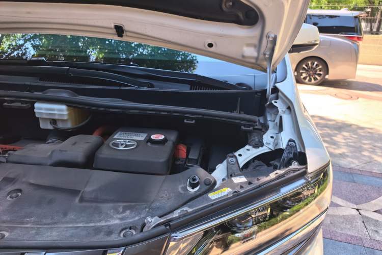 Used Toyota Alphard 2021 Dual-Engine 2.5L Luxury Edition Engine Bay Left