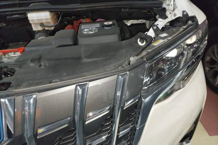 Used Toyota Alphard 2021 Dual-Engine 2.5L Luxury Edition Engine Bay Left