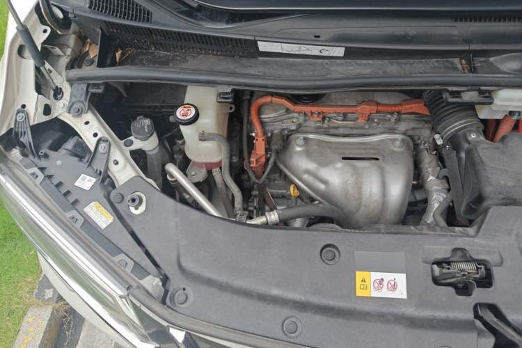 Used Toyota Alphard 2021 Dual-Engine 2.5L Luxury Edition Engine Bay Right