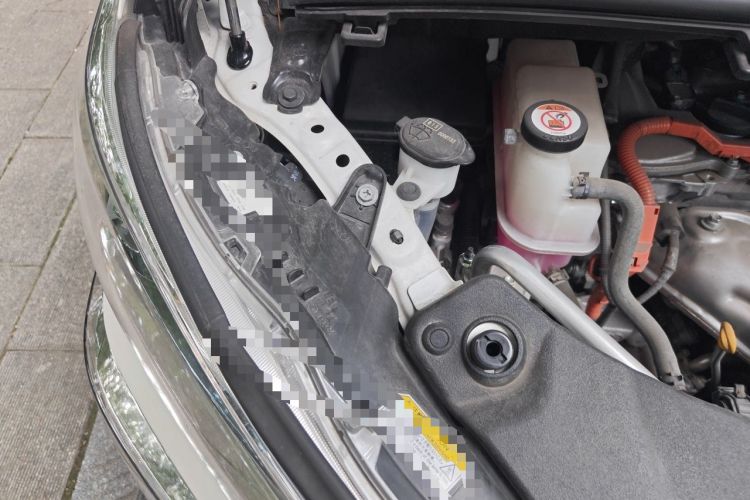 Used Toyota Alphard 2021 Dual-Engine 2.5L Luxury Edition Engine Bay Right