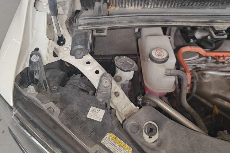 Used Toyota Alphard 2021 Dual-Motor 2.5L Premium Edition Engine Bay Right