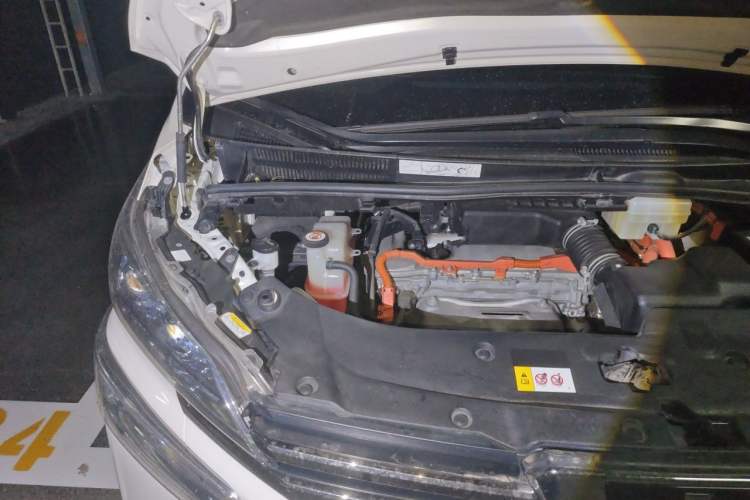 Used Toyota Alphard 2021 Dual-Engine 2.5L Luxury Edition Engine Bay Right