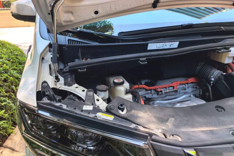 Used Toyota Alphard 2021 Dual-Engine 2.5L Luxury Edition Engine Bay Right