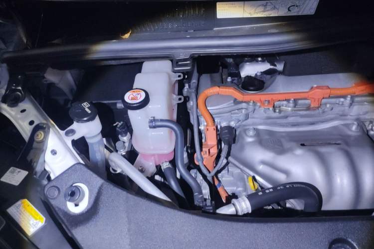 Used Toyota Alphard 2021 Dual-Motor 2.5L Premium Edition Engine Bay Right