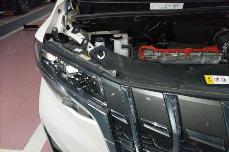 Used Toyota Alphard 2021 Dual-Engine 2.5L Luxury Edition Engine Bay Right