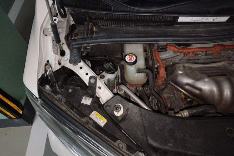 Used Toyota Alphard 2021 Dual-Engine 2.5L Prestige Edition Engine Bay Right
