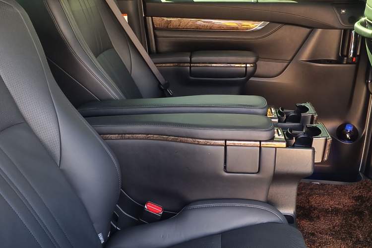 Used Toyota Alphard 2021 Dual-Engine 2.5L Prestige Edition Exterior 10