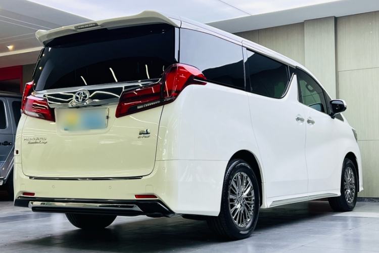 Used Toyota Alphard 2021 Dual-Motor 2.5L Premium Edition Exterior 3