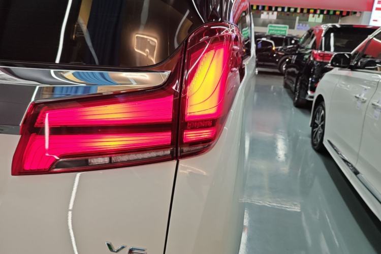 Used Toyota Alphard 2021 Dual-Engine 2.5L Luxury Edition Exterior 3