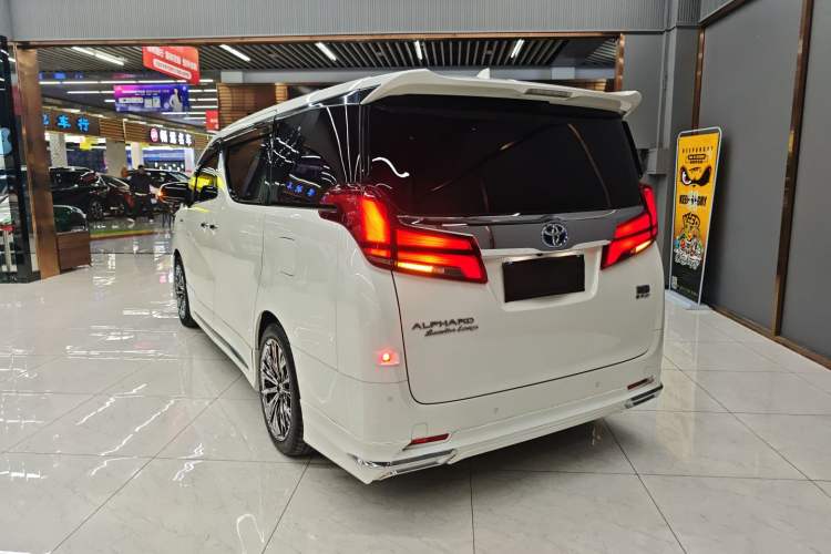 Used Toyota Alphard 2021 Dual-Engine 2.5L Prestige Edition Exterior 3