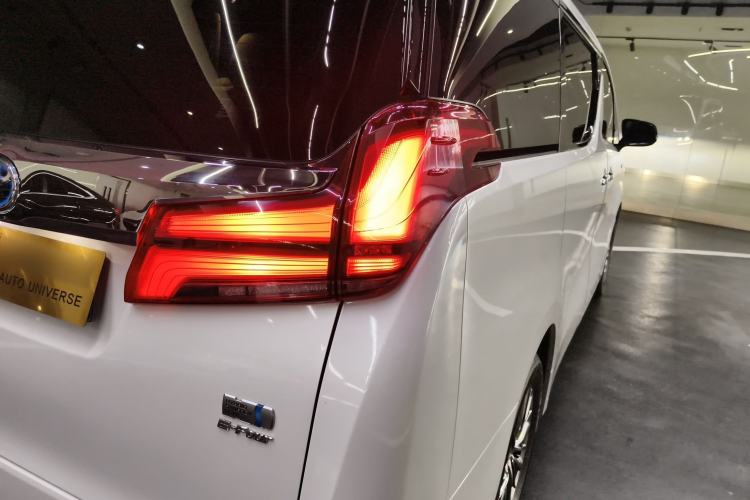 Used Toyota Alphard 2021 Dual-Engine 2.5L Luxury Edition Exterior 3