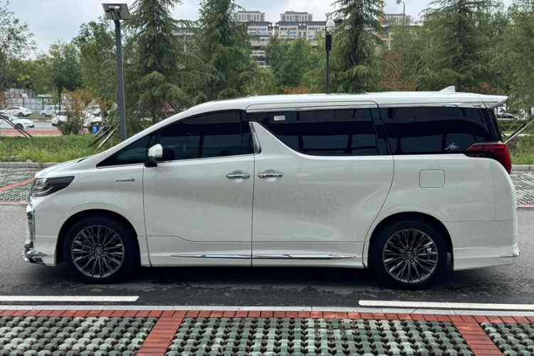 Used Toyota Alphard 2021 Dual-Engine 2.5L Prestige Edition Exterior 4