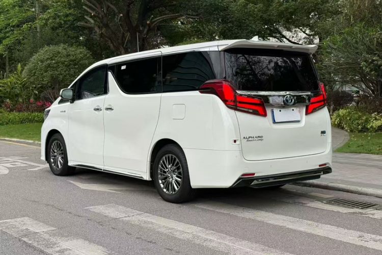 Used Toyota Alphard 2021 Dual-Motor 2.5L Premium Edition Exterior 4