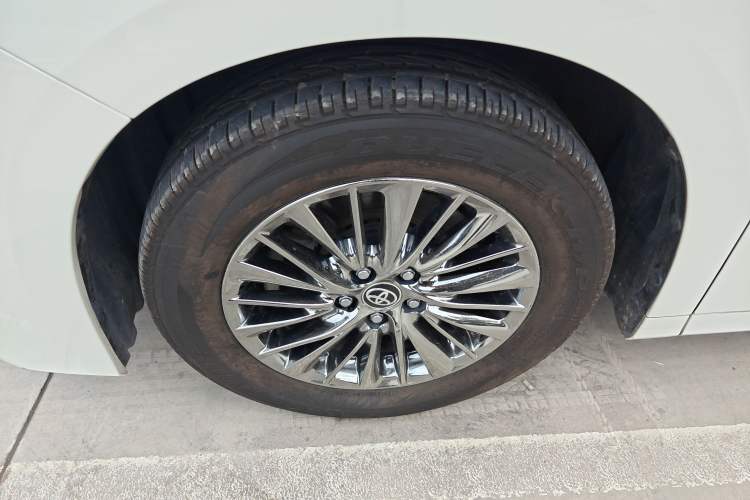 Used Toyota Alphard 2021 Dual-Engine 2.5L Luxury Edition Exterior 4