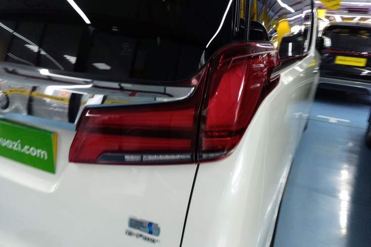Used Toyota Alphard 2021 Dual-Engine 2.5L Prestige Edition Exterior 6